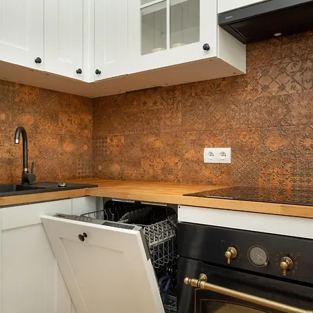Miedziana Stylish & Cosy With Balcony By Renters Appartamento *